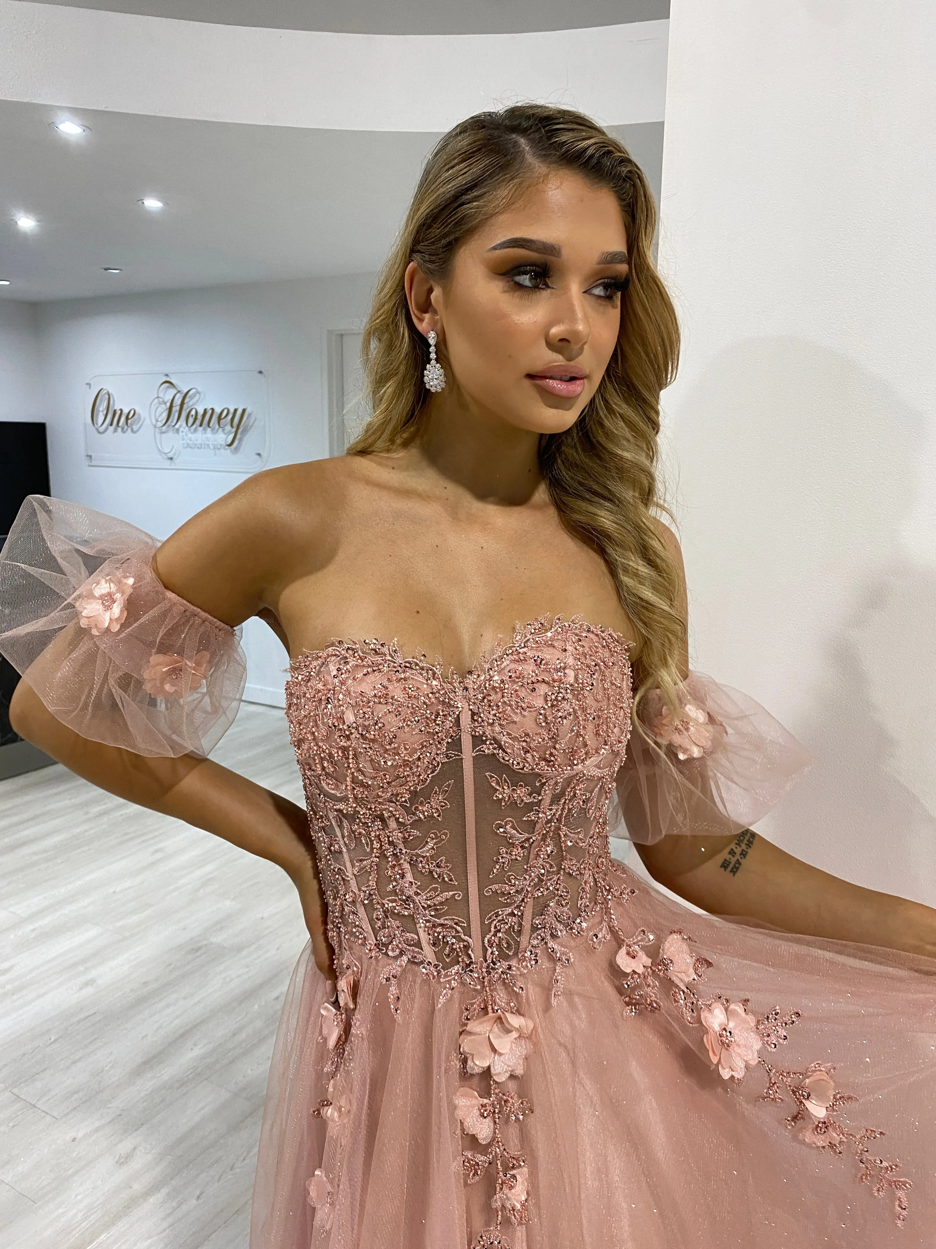 BLOOM Bustier Lace Applique Romantic Tulle Formal Dress