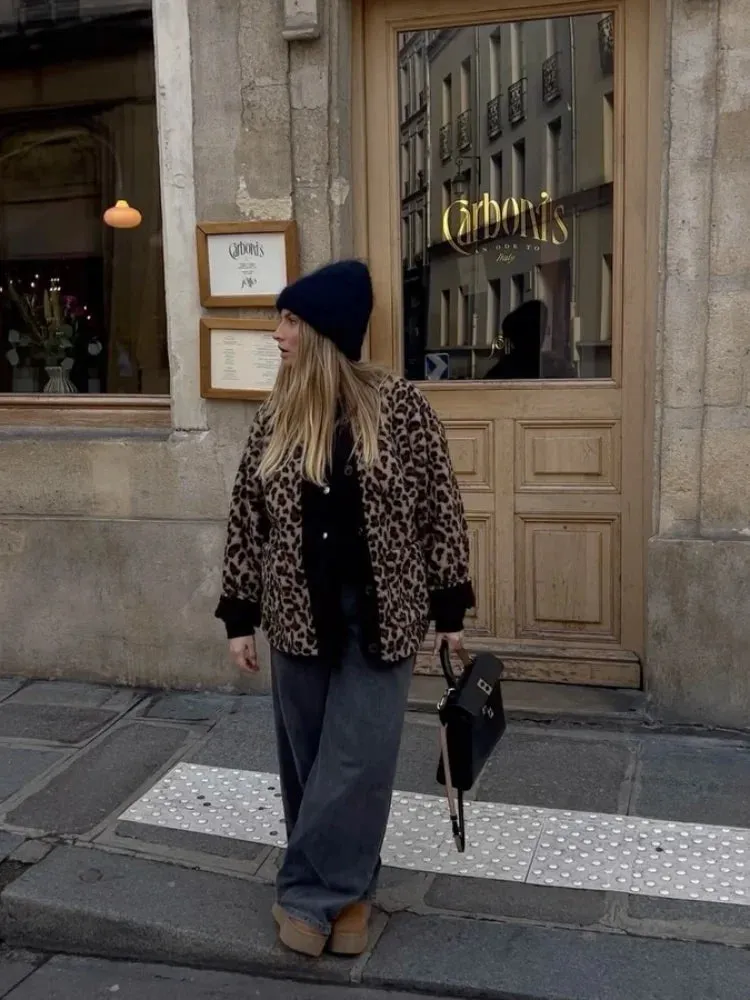 Chiara - Cosy leopard jacket with buttons