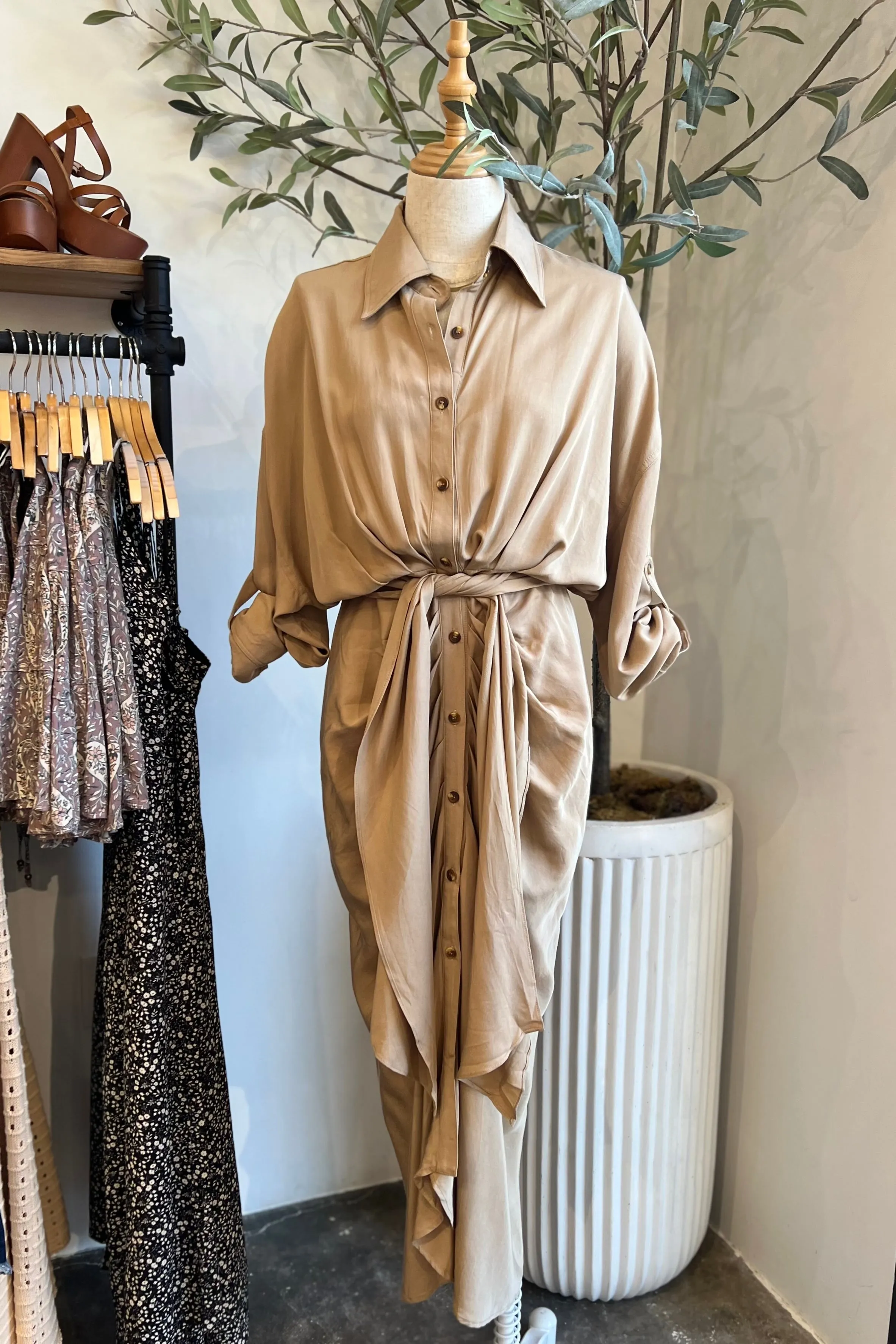 EVETTA TAUPE FRONT TIE DRESS