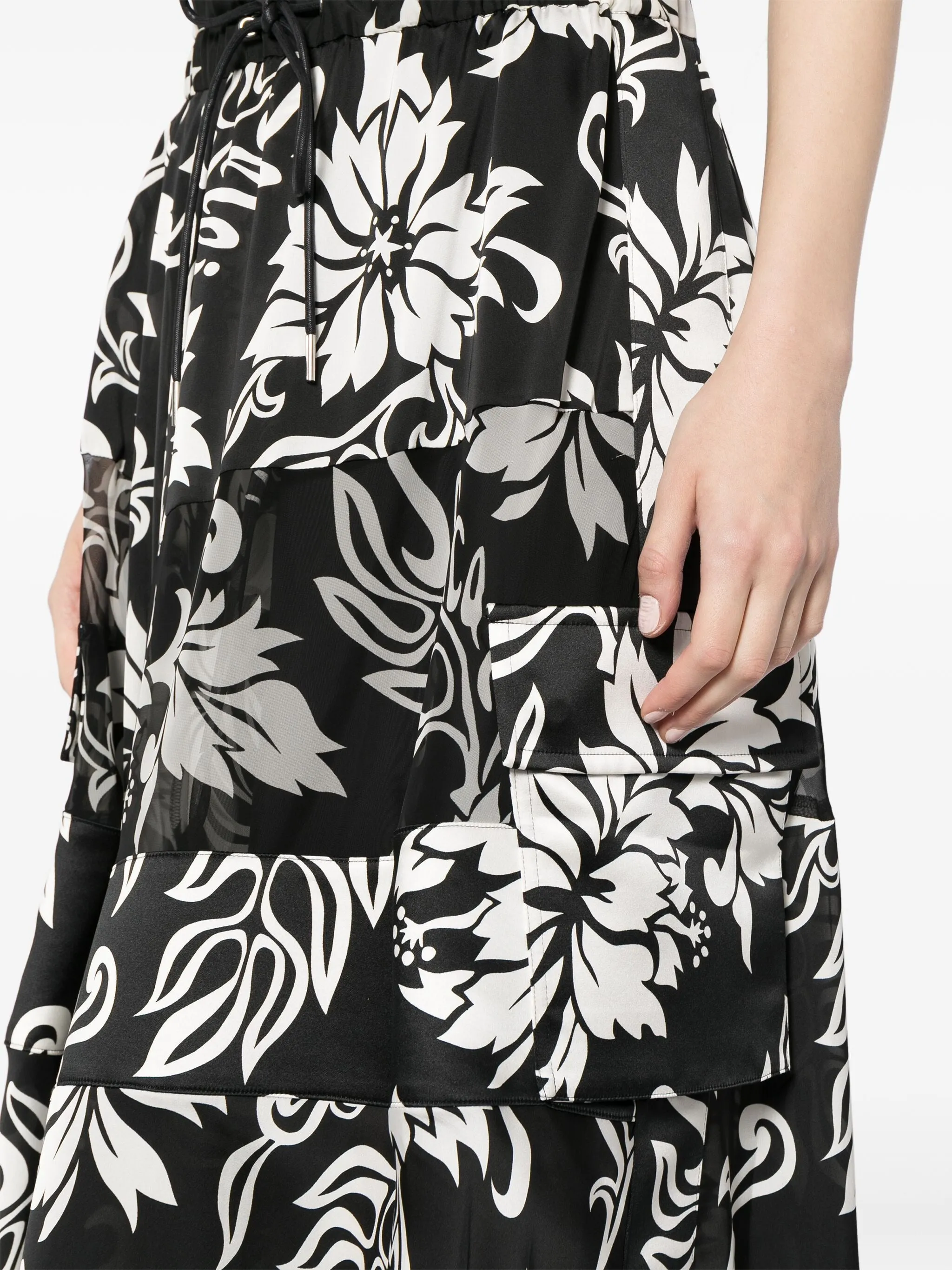 FLORAL-PRINT PLEATED MIDI SKIRT