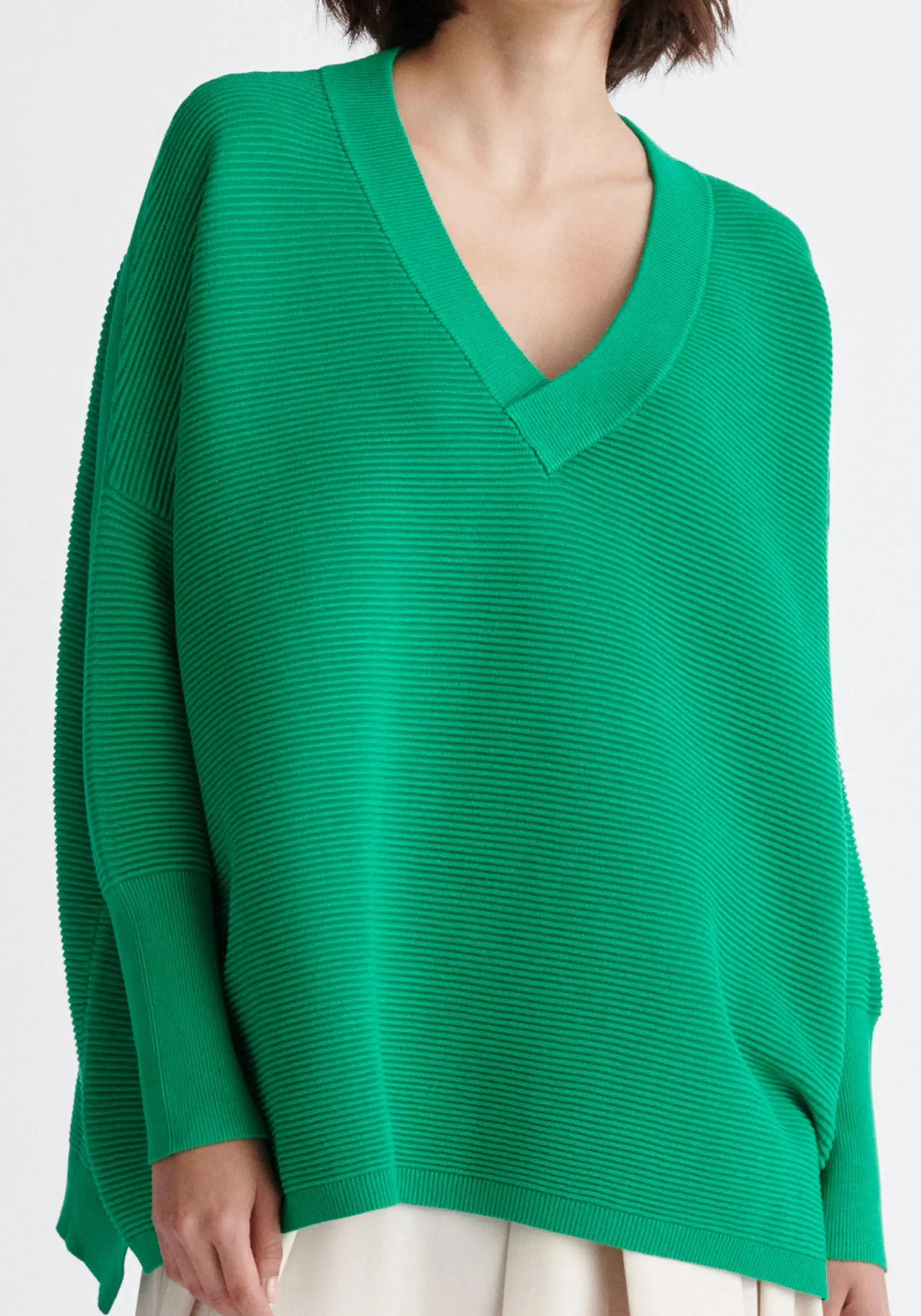 Green V-Neck Ribbed Jumper