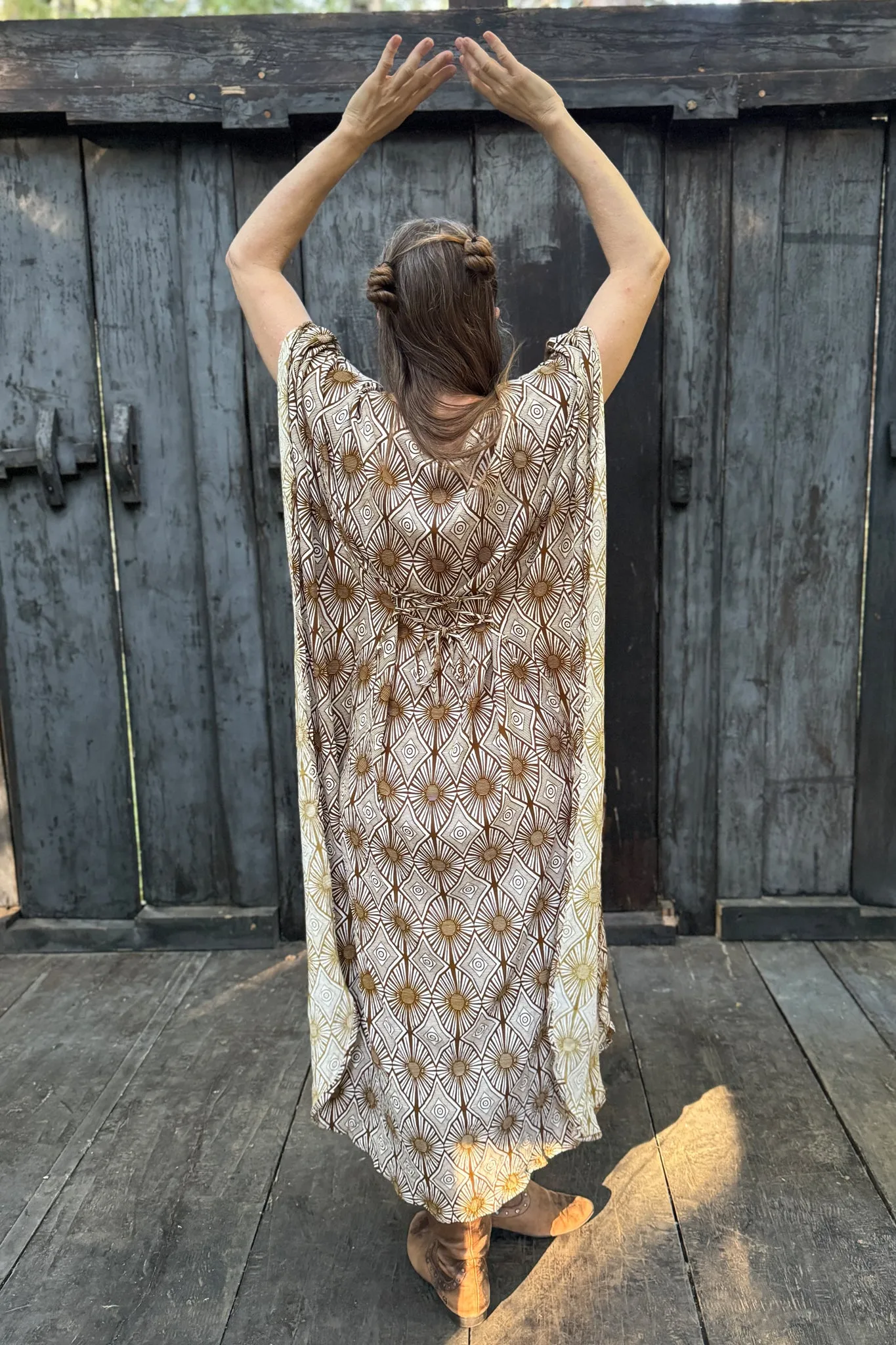 Kupu Kaftan - Gold Chevron